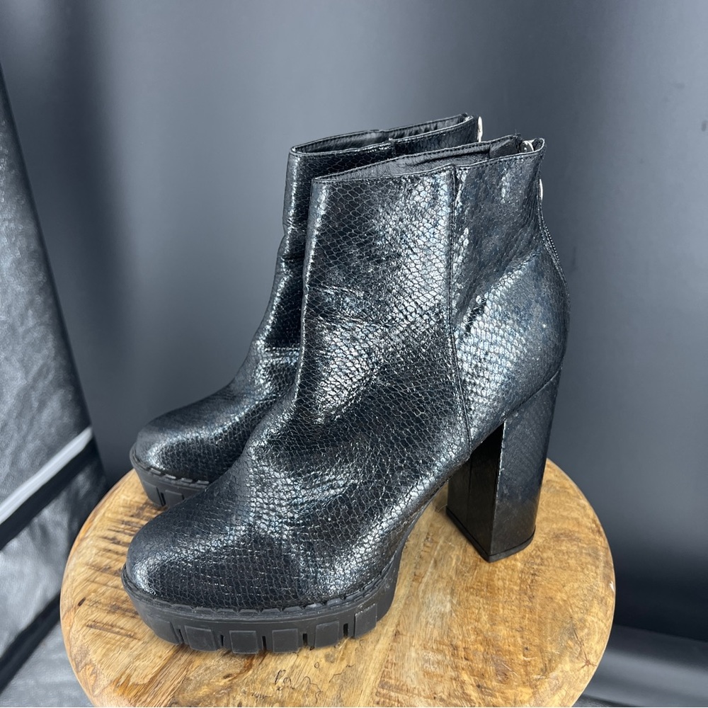 Fashion Nova Nelia Bootie platform